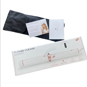 T3 1 1/4 Inch Ceramic Curling Iron